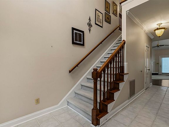 4th image of 1055 Saint Andrews Cir