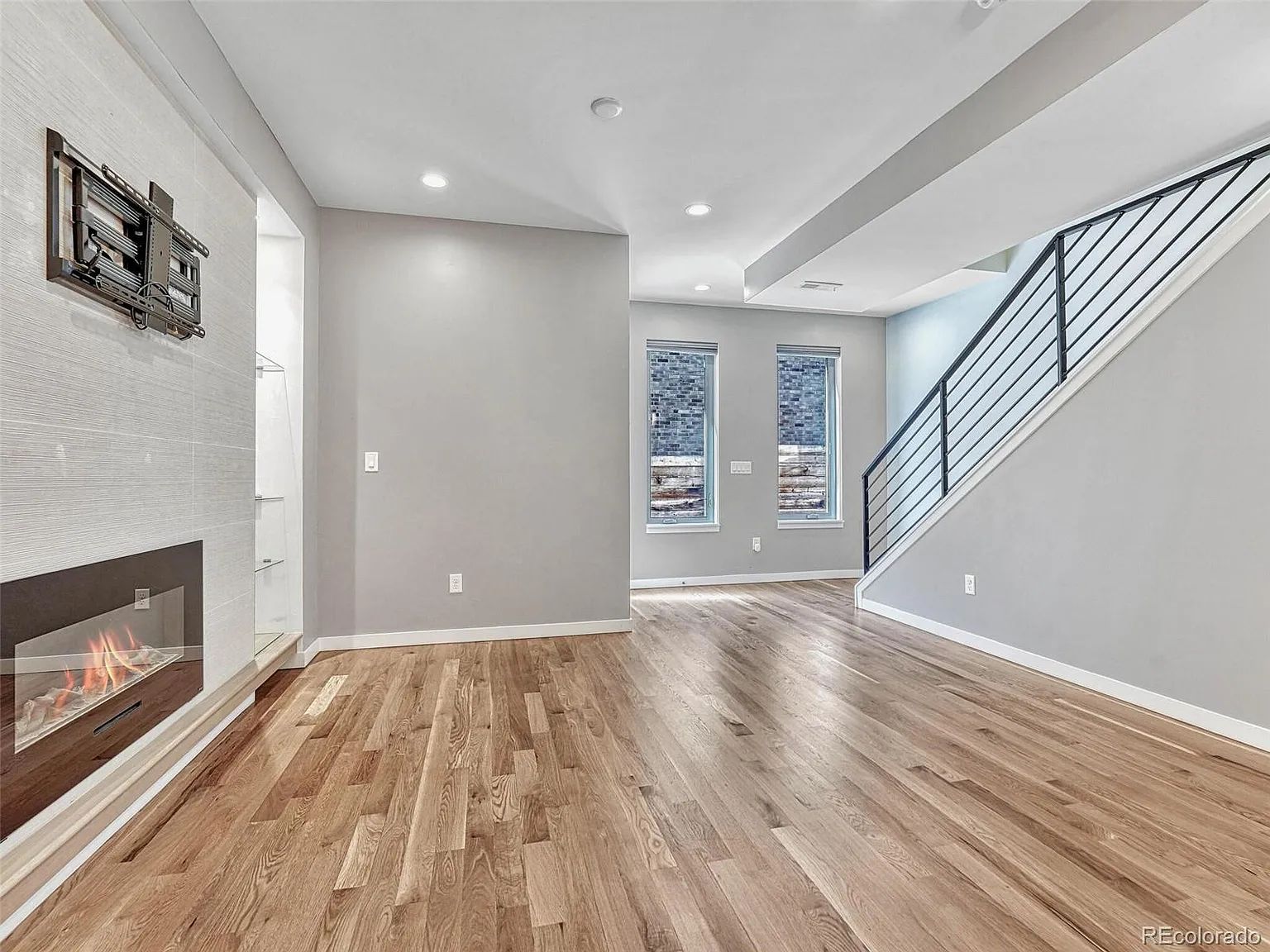 3 bed, 2.5 bath, 1808 sqft, $4,250 — Photo 4
