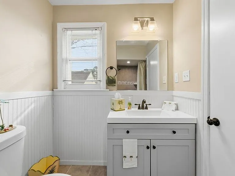 2725 Greendale Ave — Photo 15
