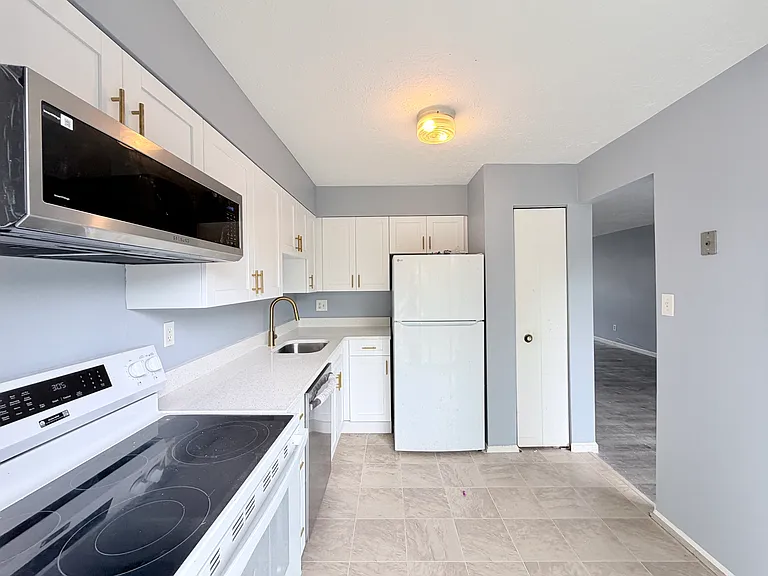 12 Hallview Ct — Photo 5