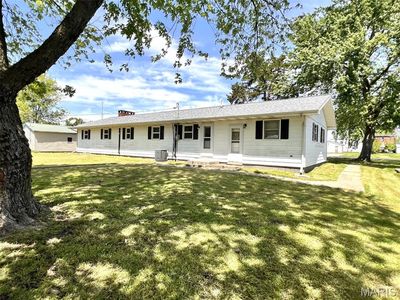 104 W 1st St, Coffeen, IL, 62017