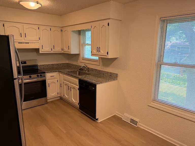 6132 Newton St #1 — Photo 4