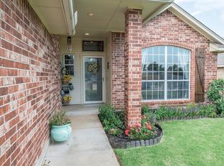 11849 NW 7th St, Yukon, OK 73099