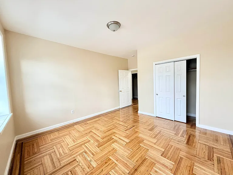 40-04 Bowne St #6B1 — Photo 9