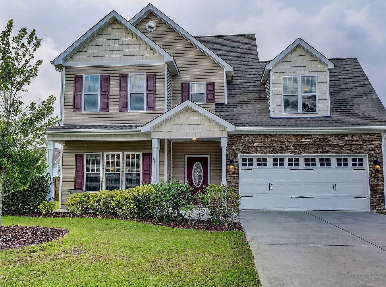 201 River Oats Ct — Photo 1