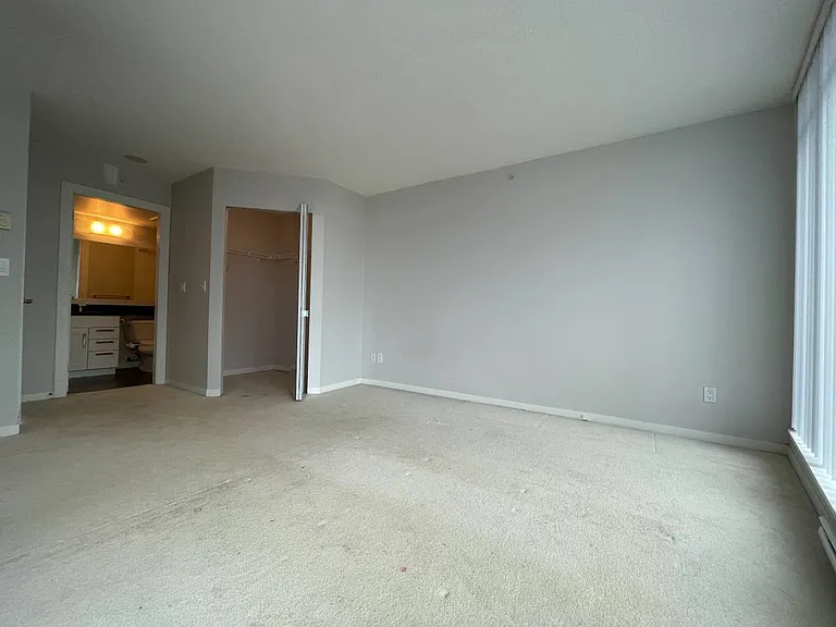 2133 Douglas Rd #207 — Photo 6