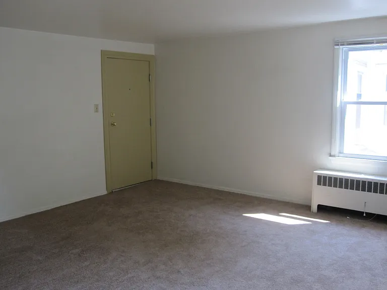 201 S Elm St — Photo 30