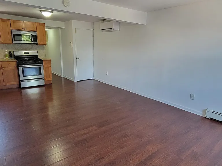 614 Wharton St #3 — Photo 2