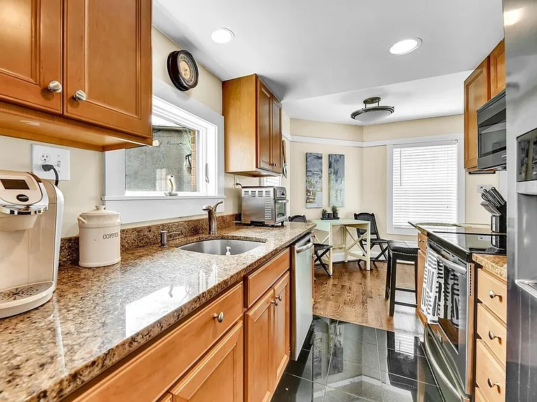 1257 Riverside Ave #D — Photo 9