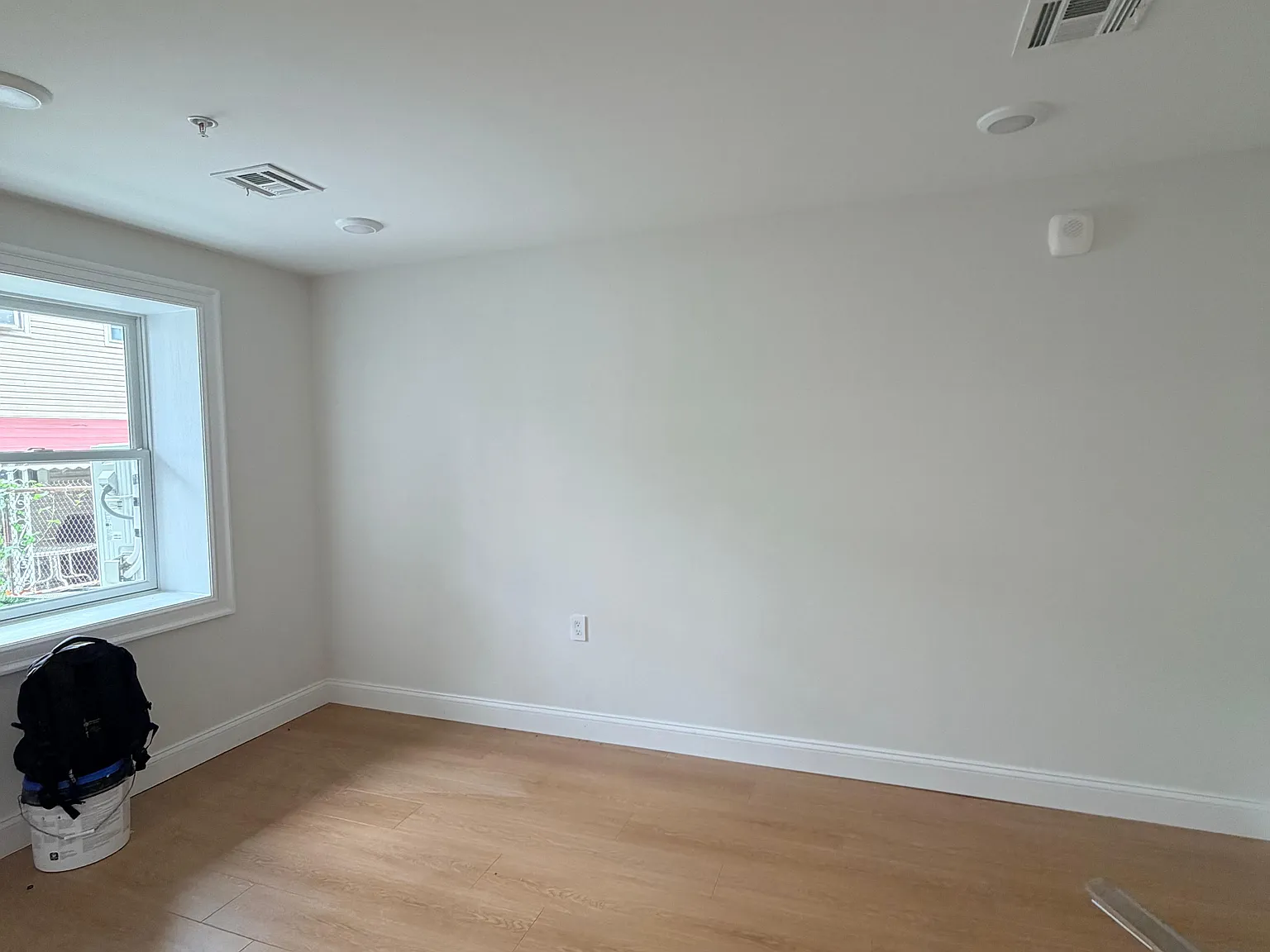 2 bed, 1030 sqft, $4,250 — Photo 3