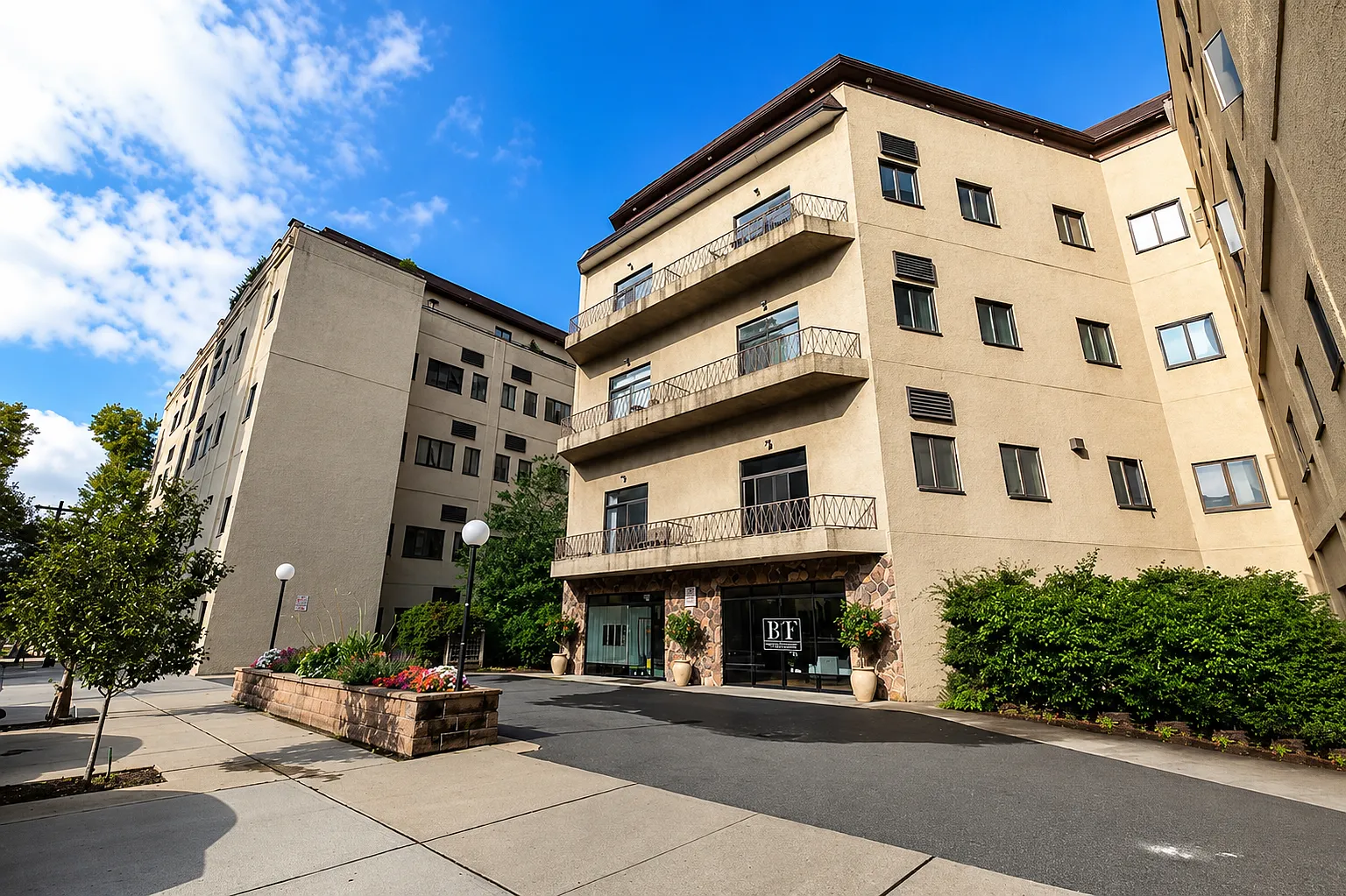 1 bed, $2,800 — Photo 1