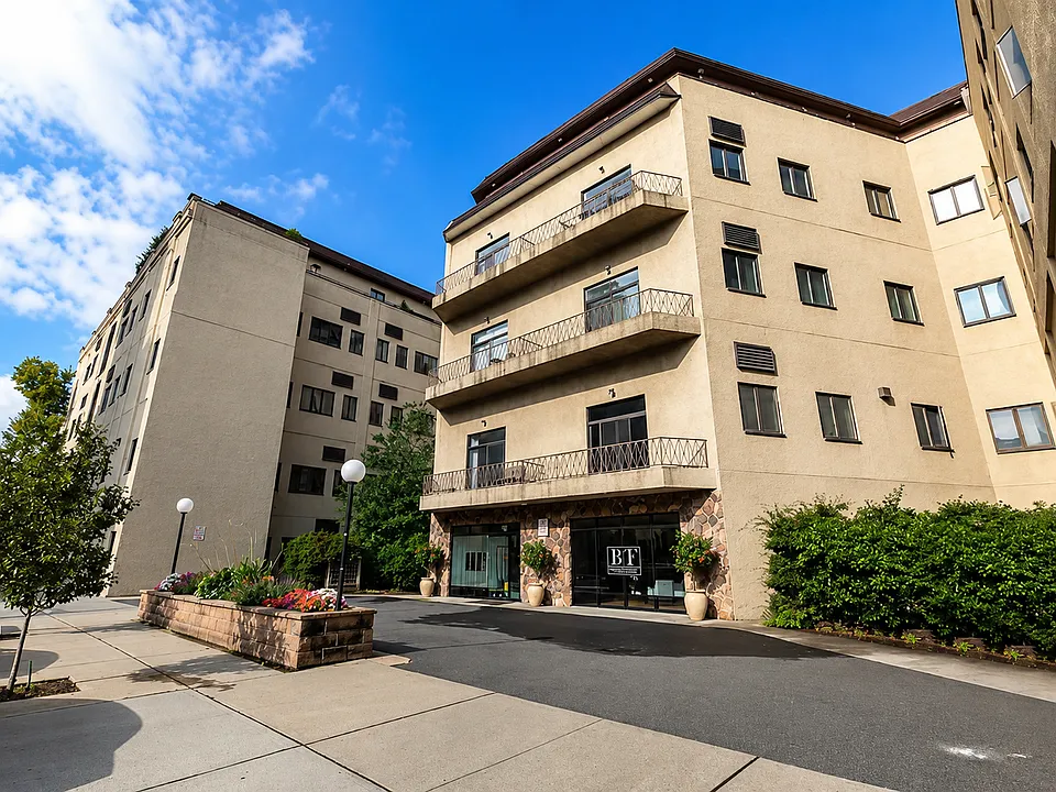 75 Liberty Ave #D6
