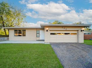 706 Willow Dr, Longview, TX 75602