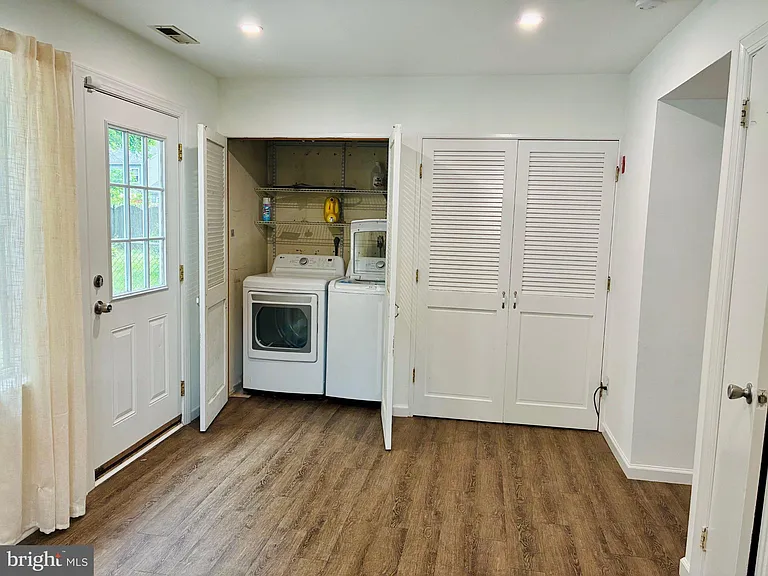 20 Woodvale Dr — Photo 22
