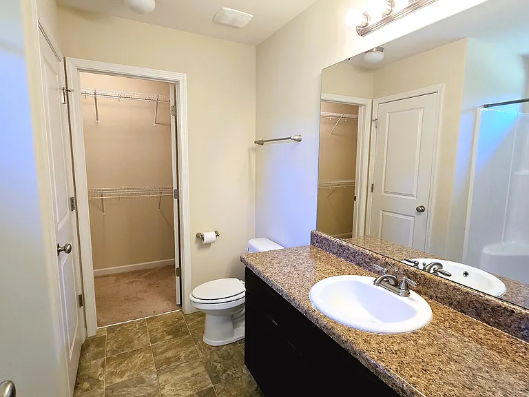 218 N Stonegate Dr — Photo 13
