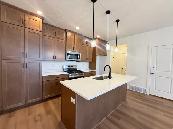 6897 W Gravel Cross Way #289, West Jordan, UT 84081