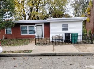 812 E Washington St, Belleville, IL 62220