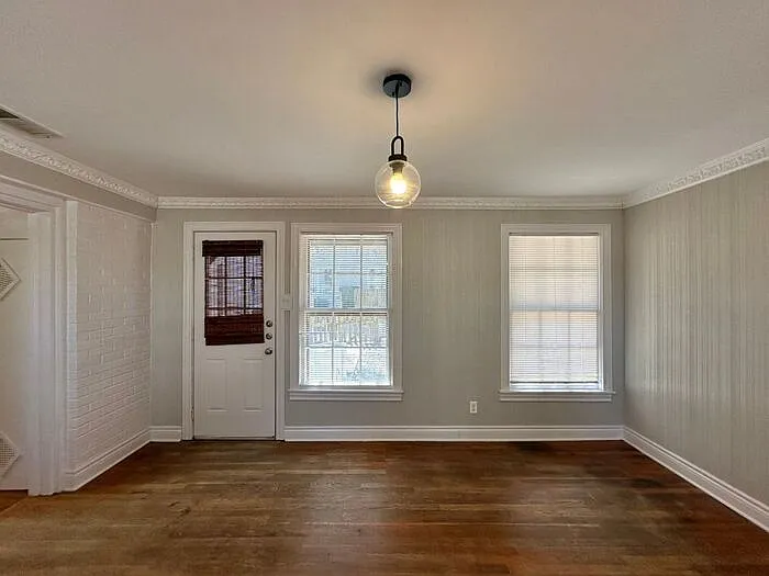 1309 S Robertson Ave — Photo 17