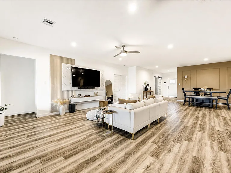 3238 Derry Hill Dr — Photo 10