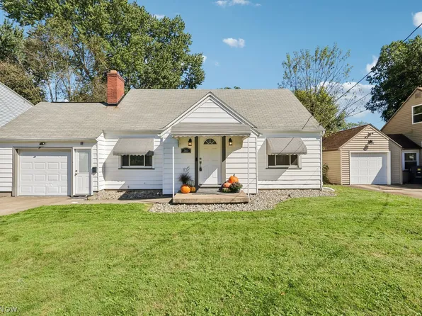 360 Belvedere Ave NE, Warren, OH 44483