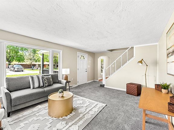 2nd image of 6009 Wallace Blvd