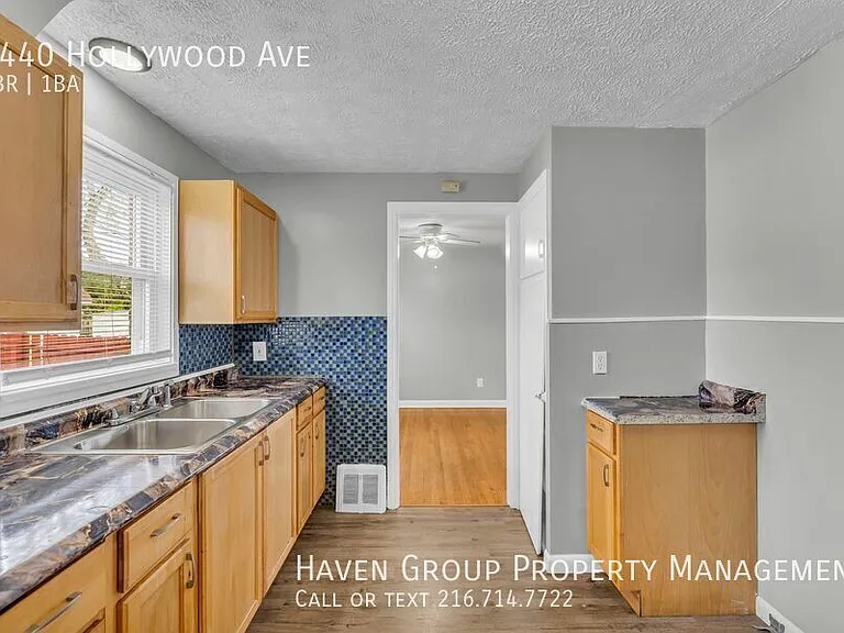 5440 Hollywood Ave — Photo 9