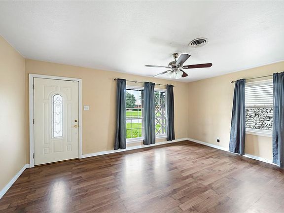 2nd image of 312 Glenmore Dr