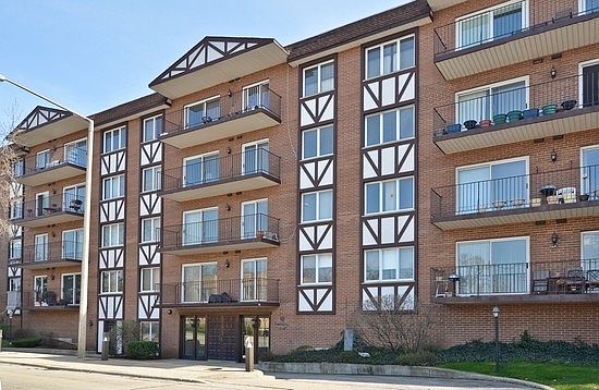 1st image of 5935 N Lincoln Ave #201