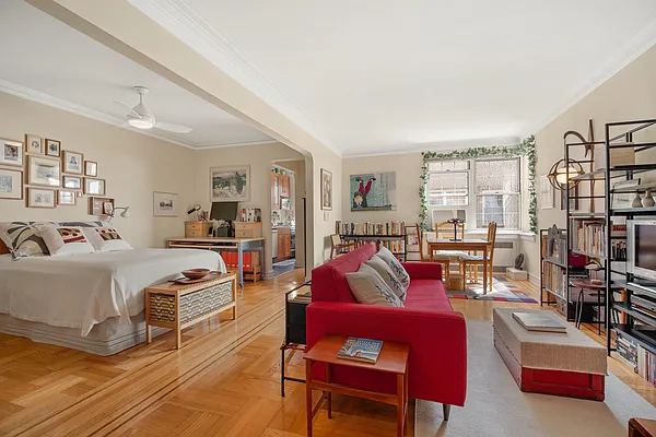 Sold by Compass | media 18