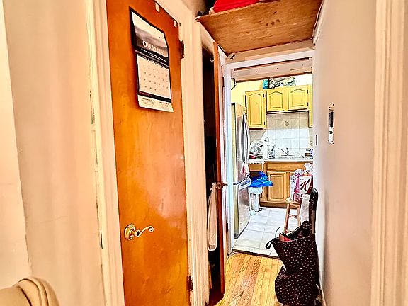 4th image of 446 Kingston Ave APT E26