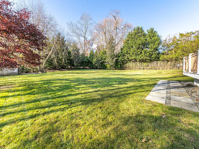 200 Woodbine Dr — Photo 27