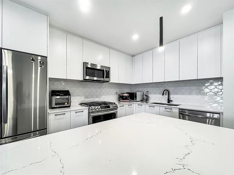 Langley Apartment for rent - 2 Bedrooms — photo 15