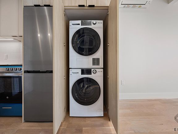 2nd image of 1080 Rogers Ave #3C