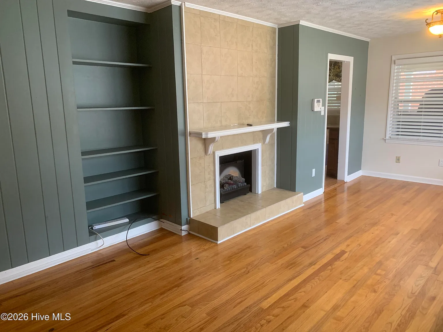 2 bed, 2.0 bath, $1,300 — Photo 3