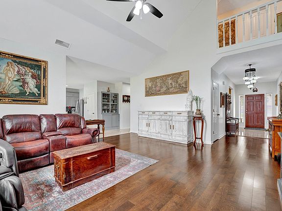3rd image of 5241 Summer Wind Ln