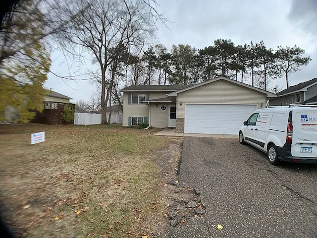 9453 Hallmark Ave S — Photo 2