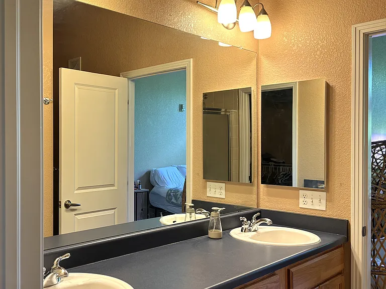 180 Poplar St #L — Photo 14