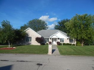 105 Bradley Dr, Paris, IL 61944