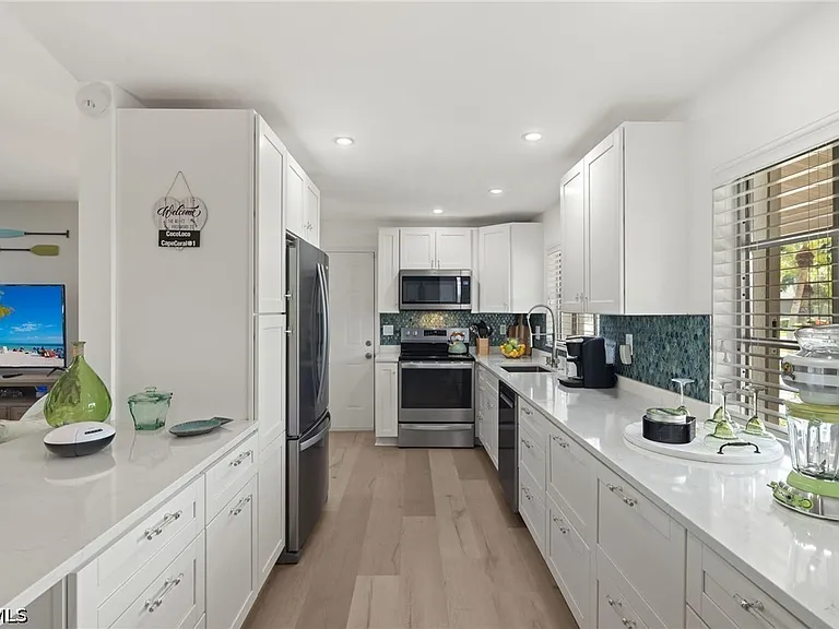 3021 SE 17th Ave — Photo 8