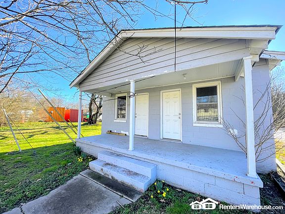 2nd image of 2233 E Washington St #A