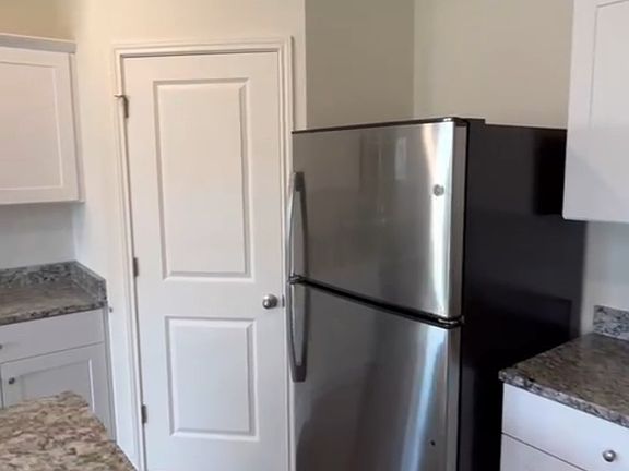 4th image of 125 Blazilmar Ln