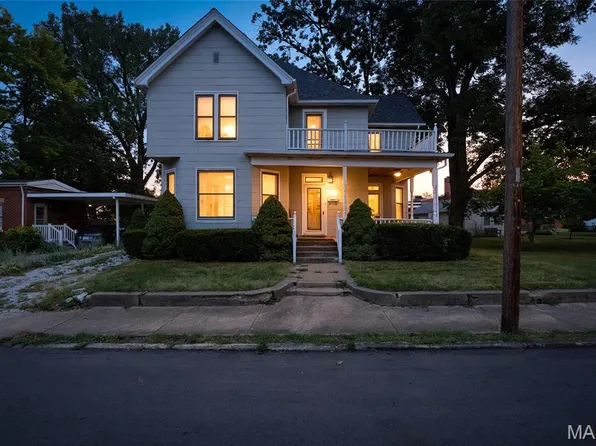 52 N 2nd St, Ste Genevieve, MO 63670