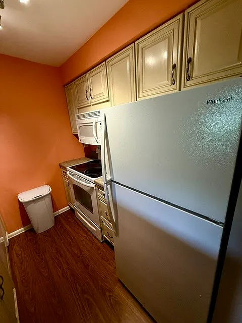 1 bed, 855 sqft, $895 — Photo 4