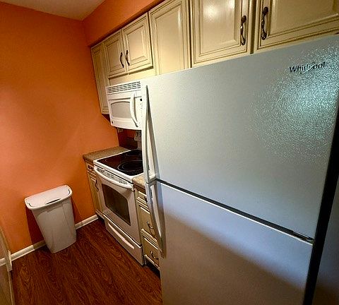 4th image of 1001 Grandview Ave APT 508