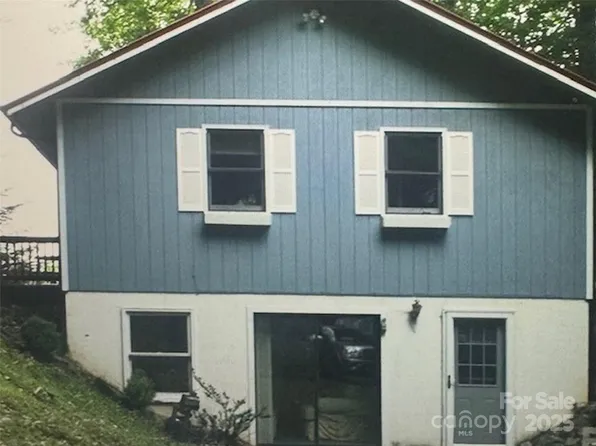 673 Chestnut Ln, Mars Hill, NC 28754