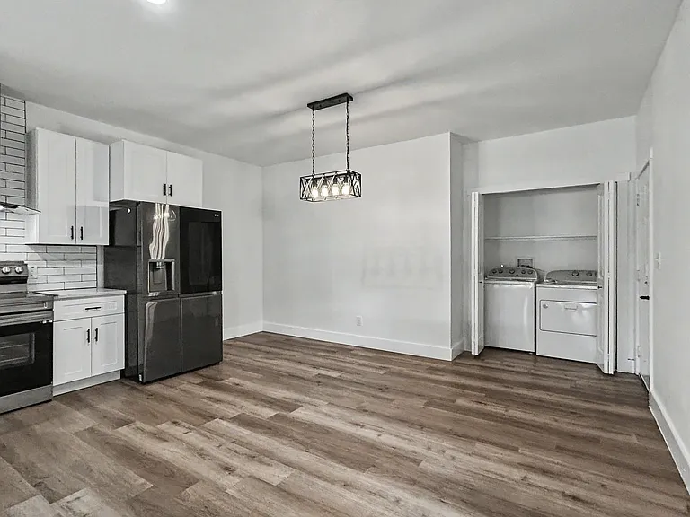 109 Sample St — Photo 11