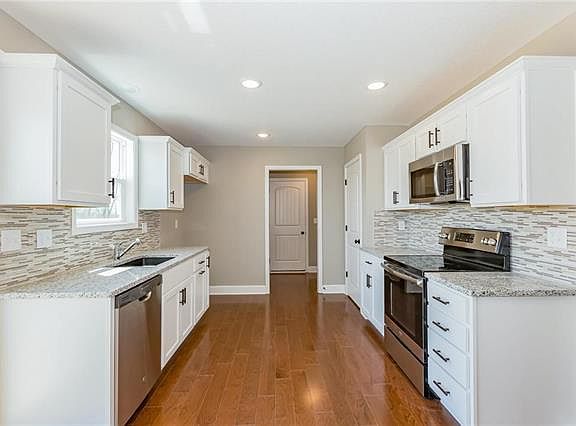 5th image of 7805 N Tipton Ave