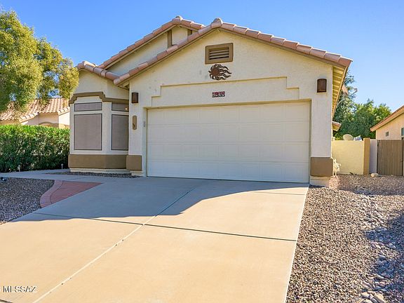 3rd image of 7998 N Panamint Dr