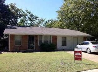 2412 Adams Ct, Irving, TX 75061