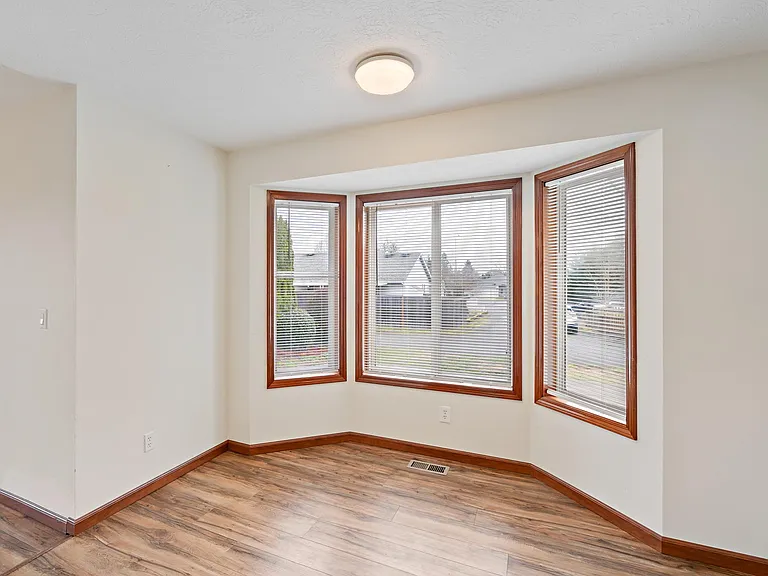 3417 NE 149th Ave — Photo 8